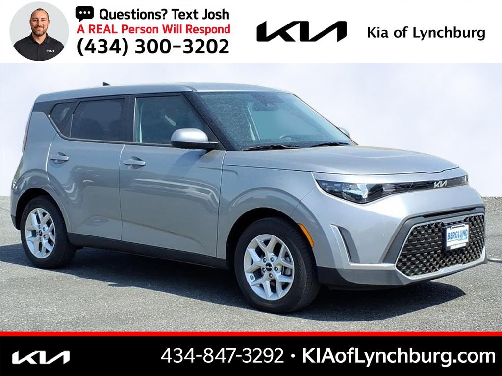 Used 2025 Kia Soul LX Hatchback