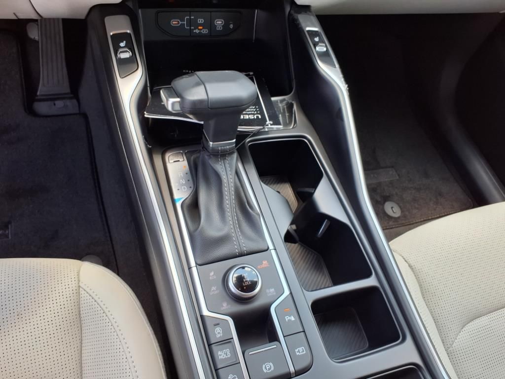 2025 Kia Sorento S - Photo 24