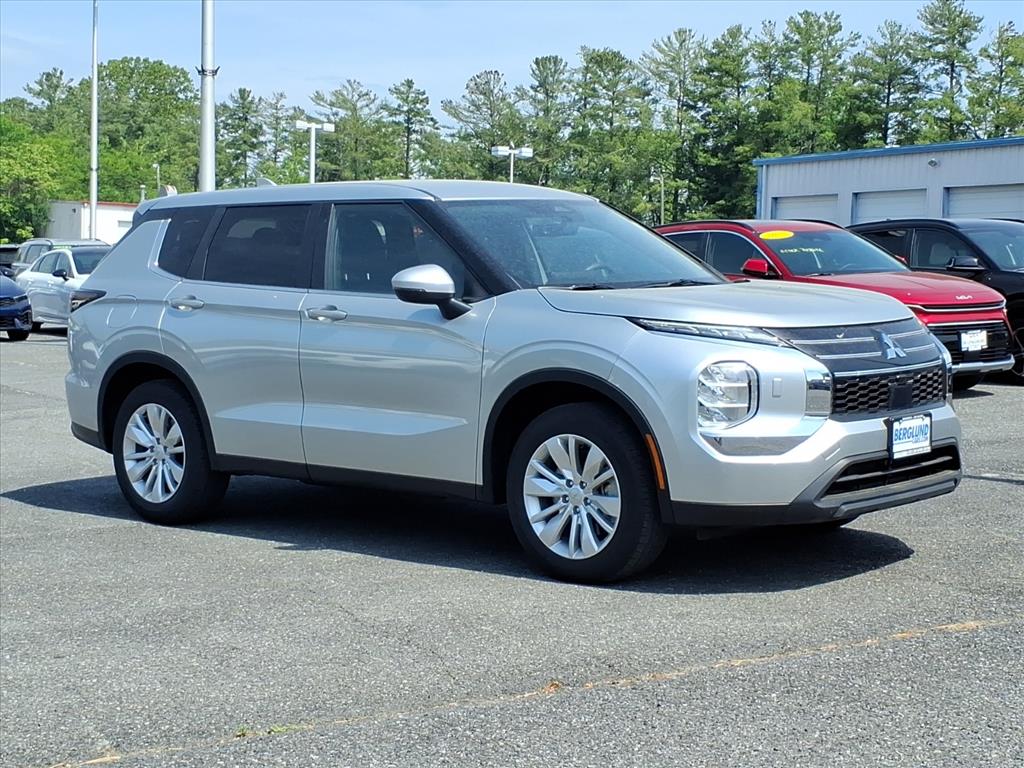 2025 Mitsubishi Outlander