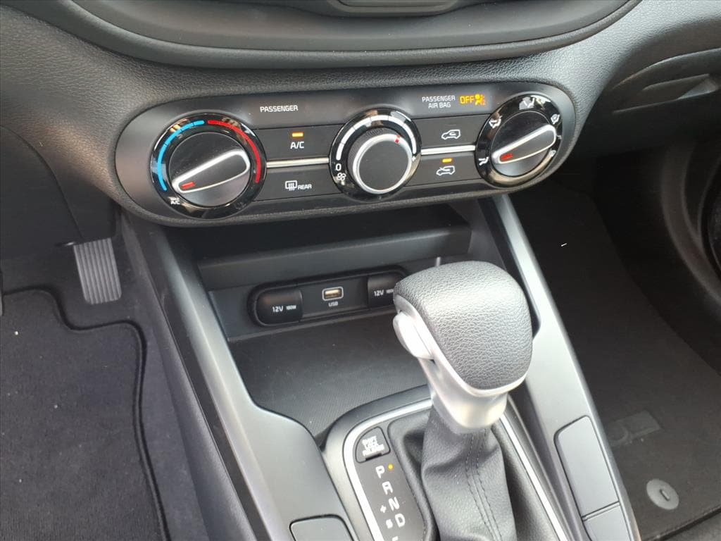 2025 Kia Soul LX - Photo 23