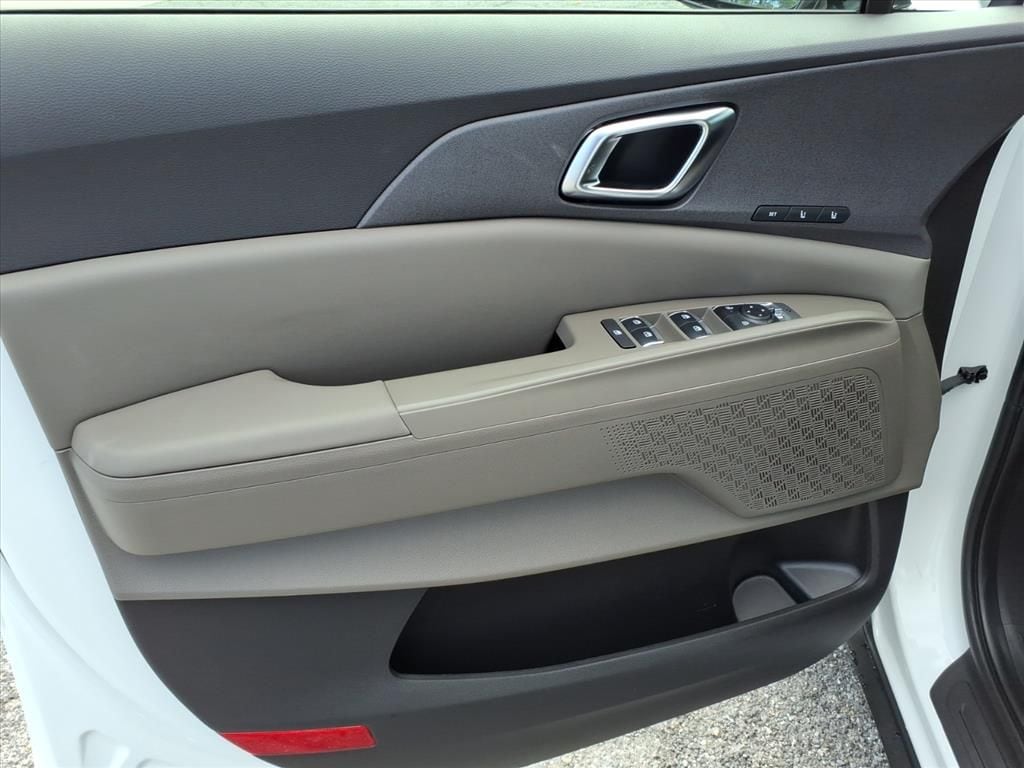 2026 Kia Carnival EX - Photo 16