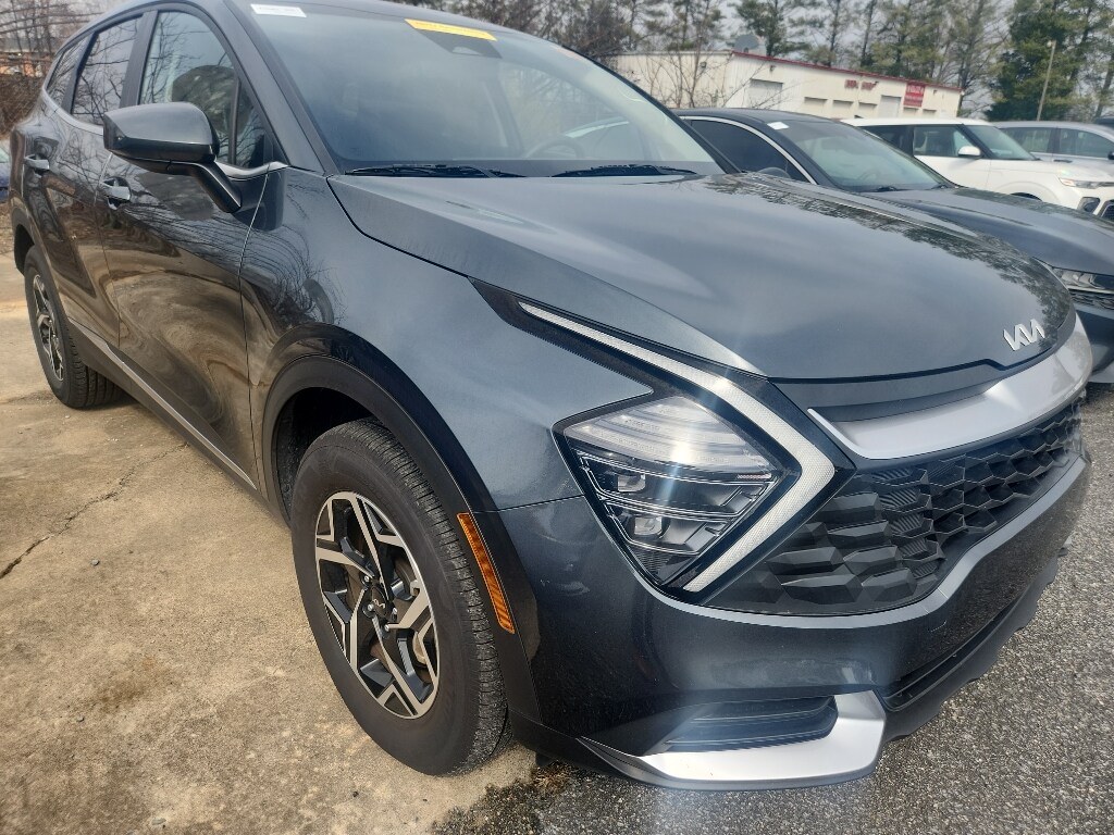 Certified 2025 Kia Sportage LX Sport Utility