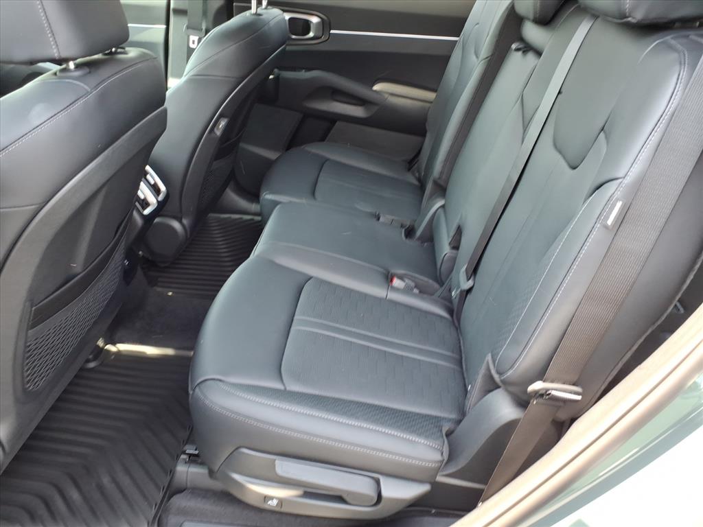 2026 Kia Sorento EX Hybrid - Photo 12