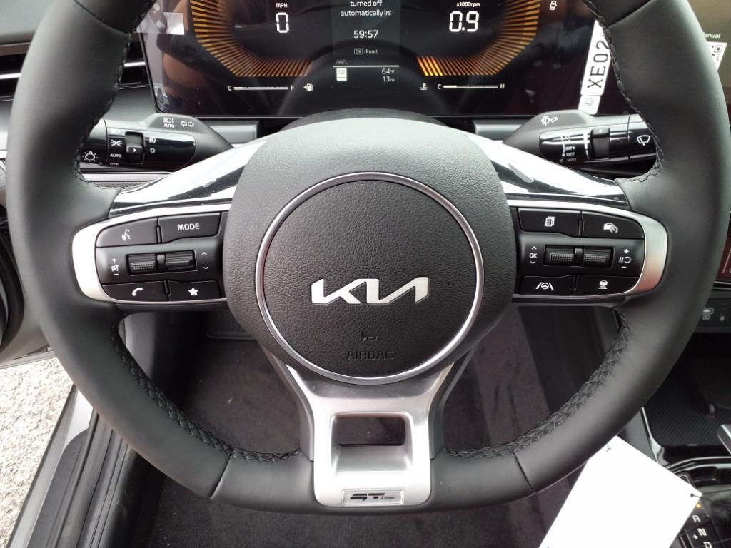 2025 Kia K5 GT-Line - Photo 18