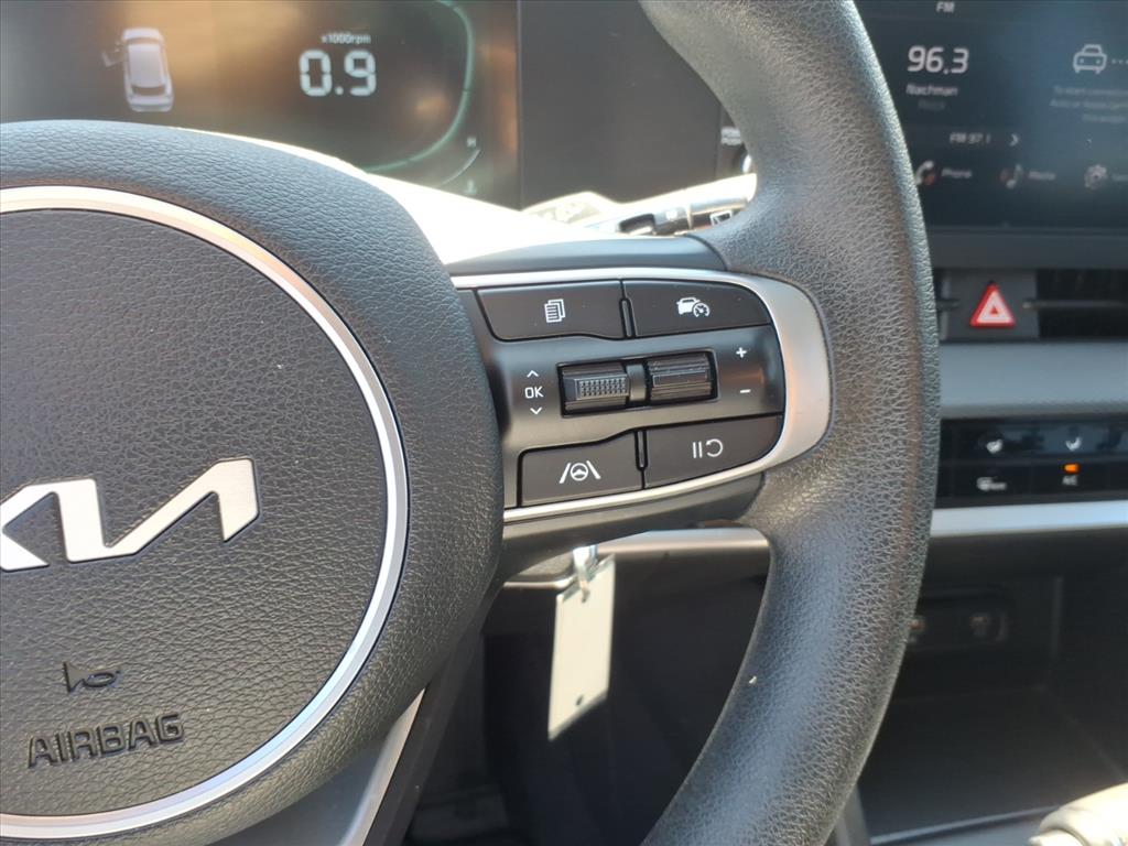 2025 Kia Sportage LX - Photo 21