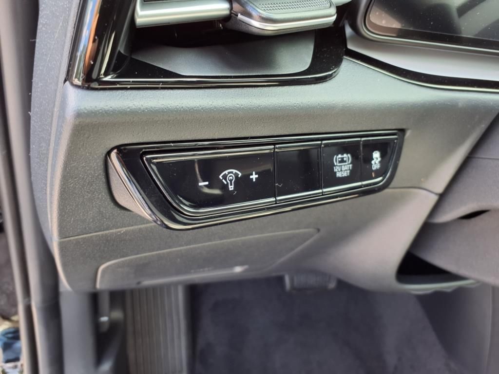 2025 Kia Niro EX - Photo 17