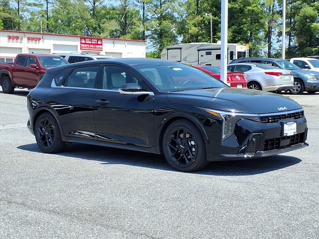 2026 Kia K4 GT-Line Turbo AT Hatchback's photo