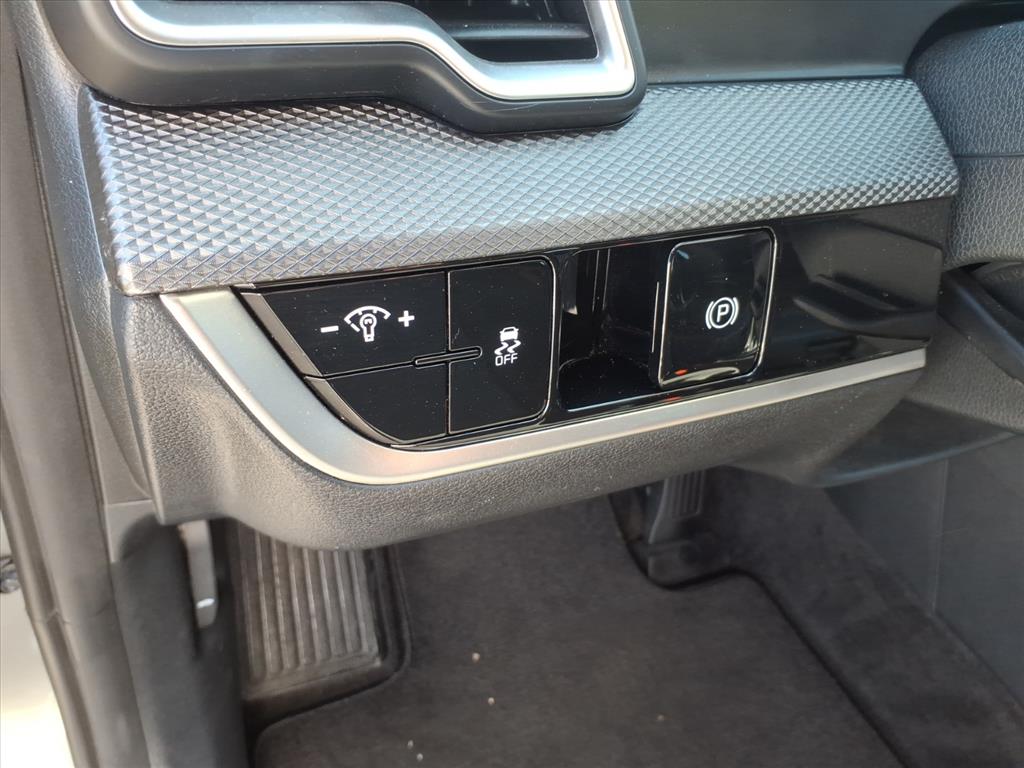2025 Kia Sportage LX - Photo 17