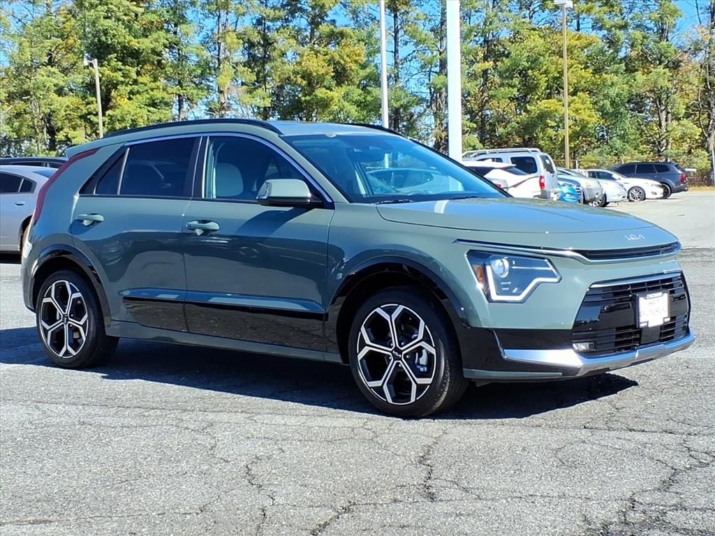 2025 Kia Niro EX Touring's photo