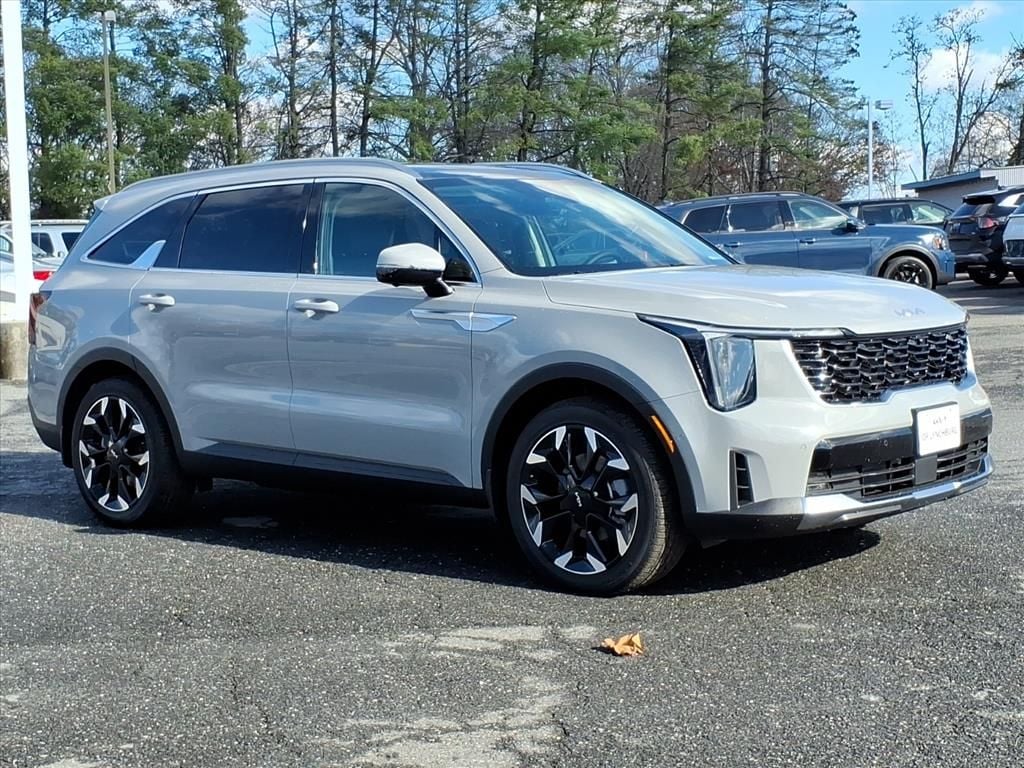 2025 Kia Sorento SX's photo