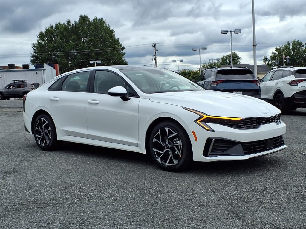 2026 Kia K5 EX photo 2