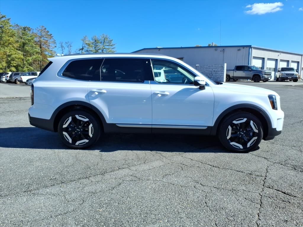 2025 Kia Telluride EX photo 2