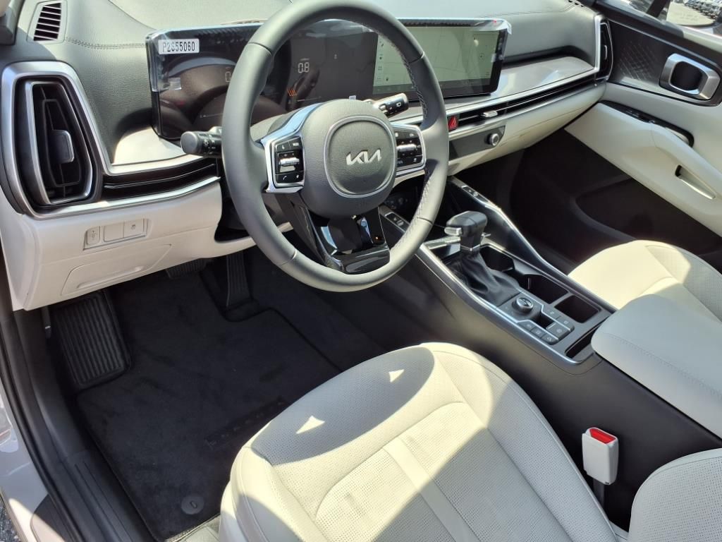 2025 Kia Sorento S - Photo 11