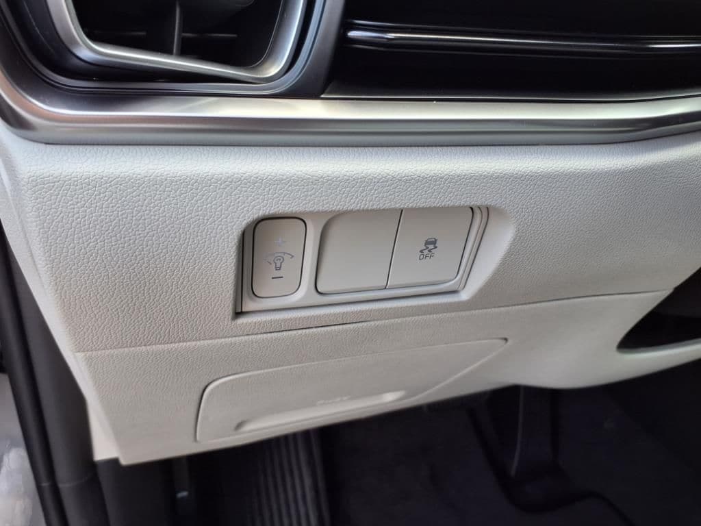 2025 Kia Sorento S - Photo 17