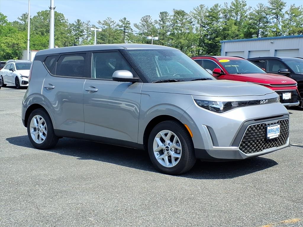 KNDJ23AU1S7936706