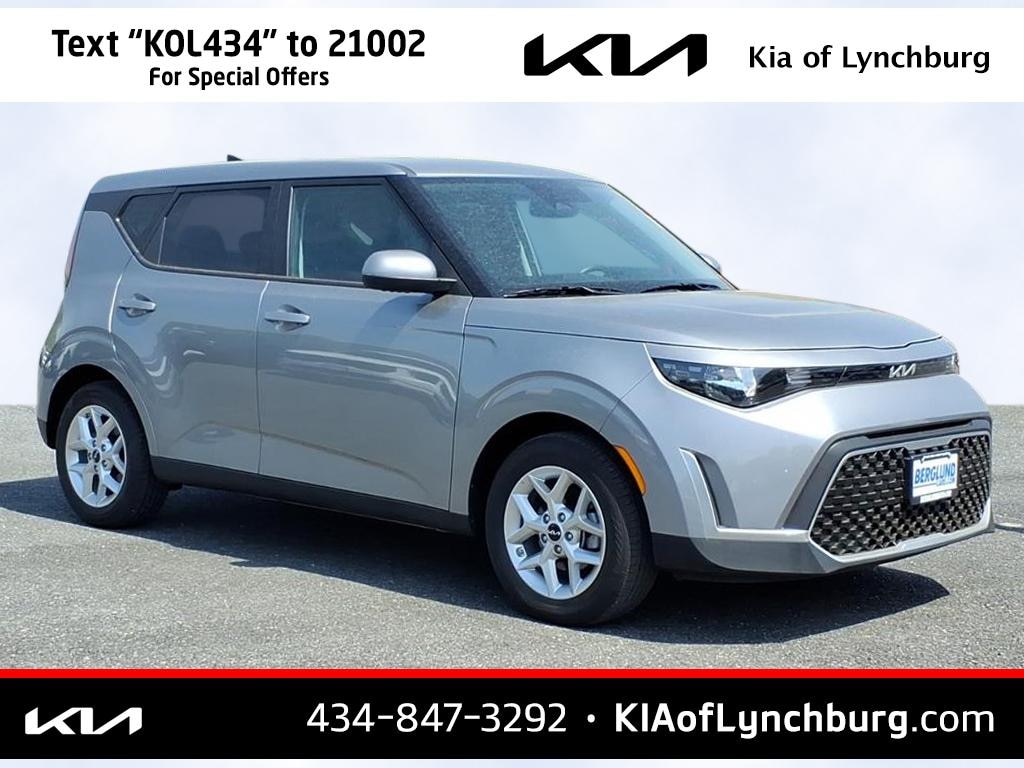 Used 2025 Kia Soul LX Hatchback