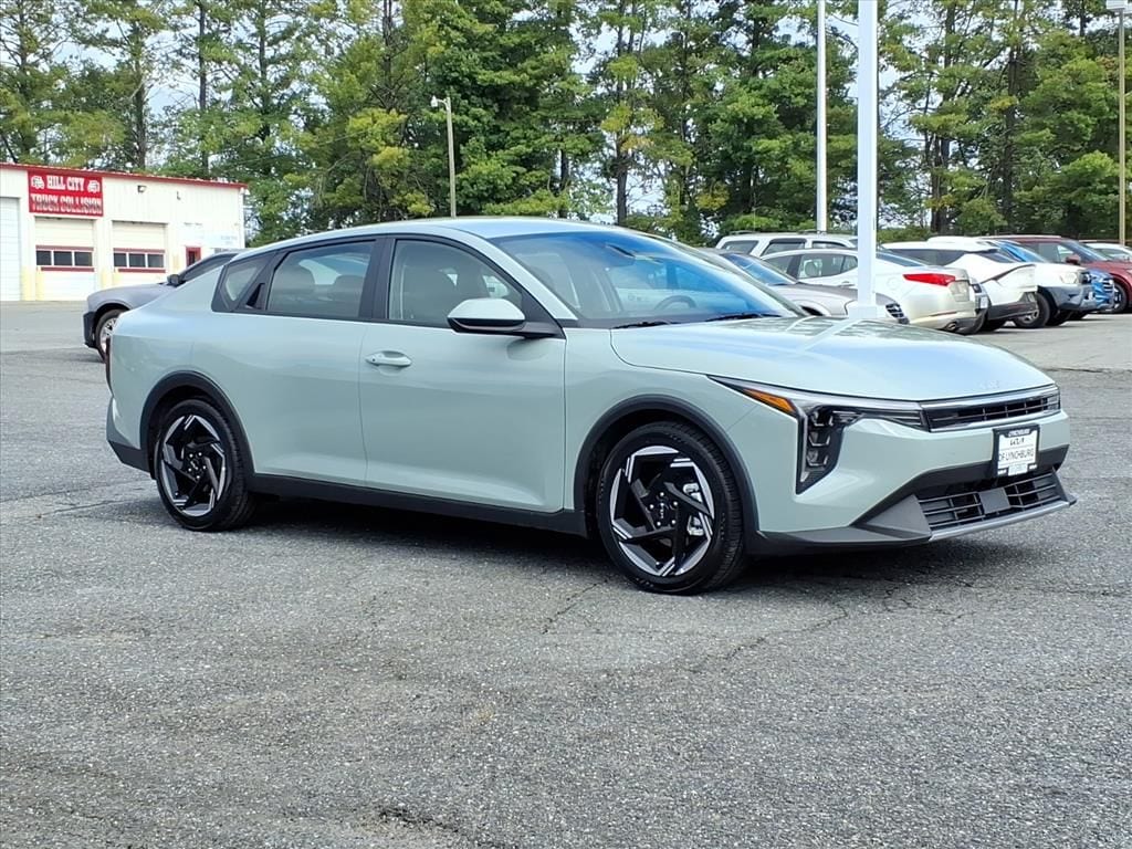 2025 Kia K4 EX's photo