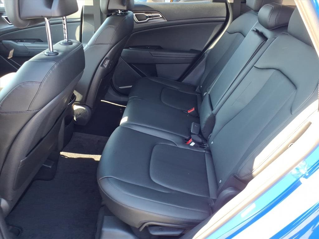 2026 Kia Sportage EX - Photo 12