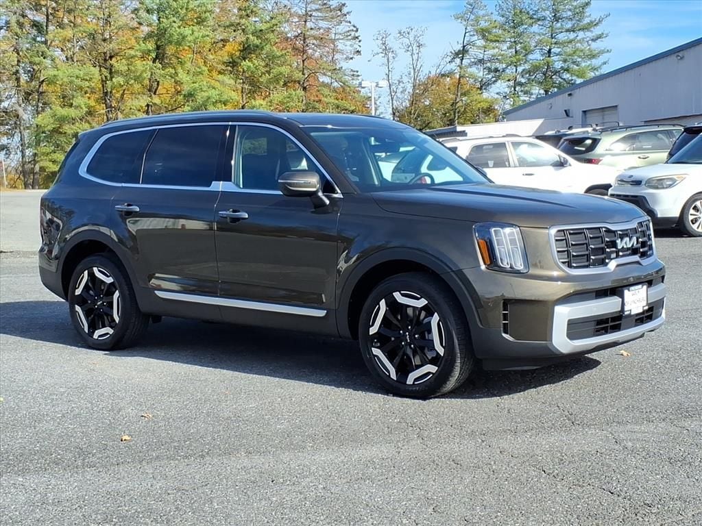 2025 Kia Telluride S's photo