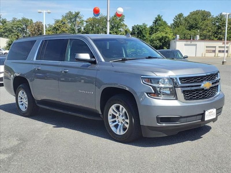 Used 2019 Chevrolet Suburban LT with VIN 1GNSKHKC3KR392308 for sale in Lynchburg, VA