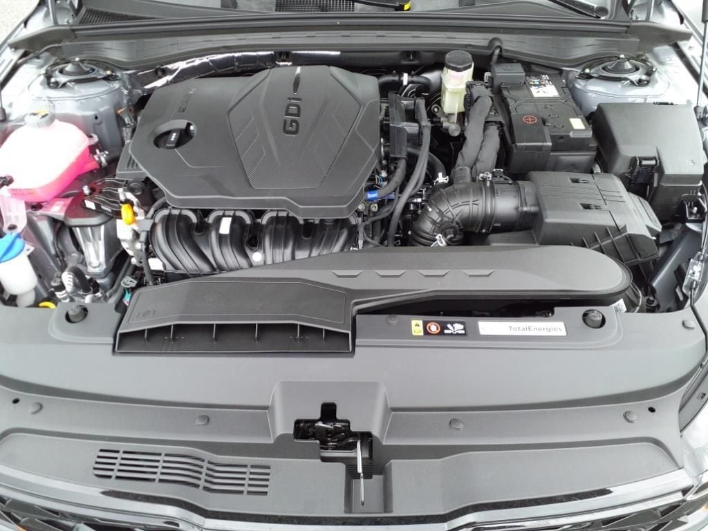 2025 Kia K5 GT-Line - Photo 14