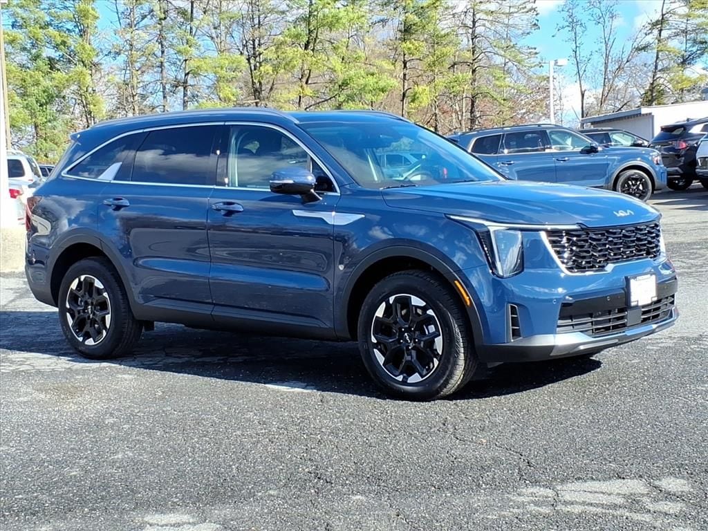 New 2026 Kia Sorento S SUV