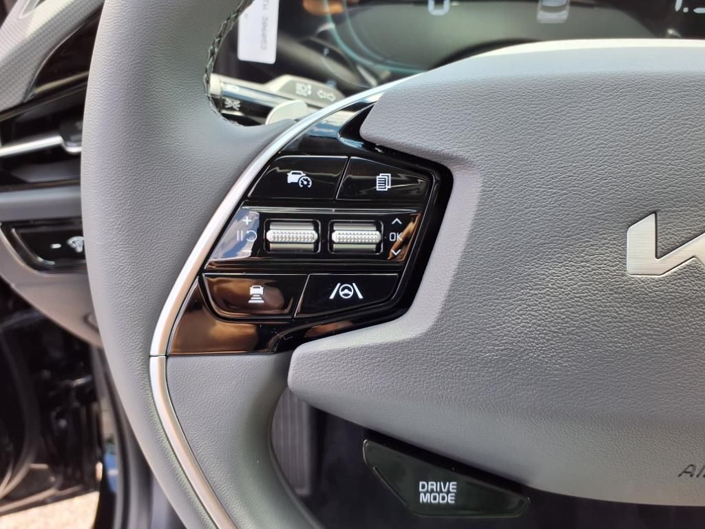 2025 Kia Niro EX - Photo 20