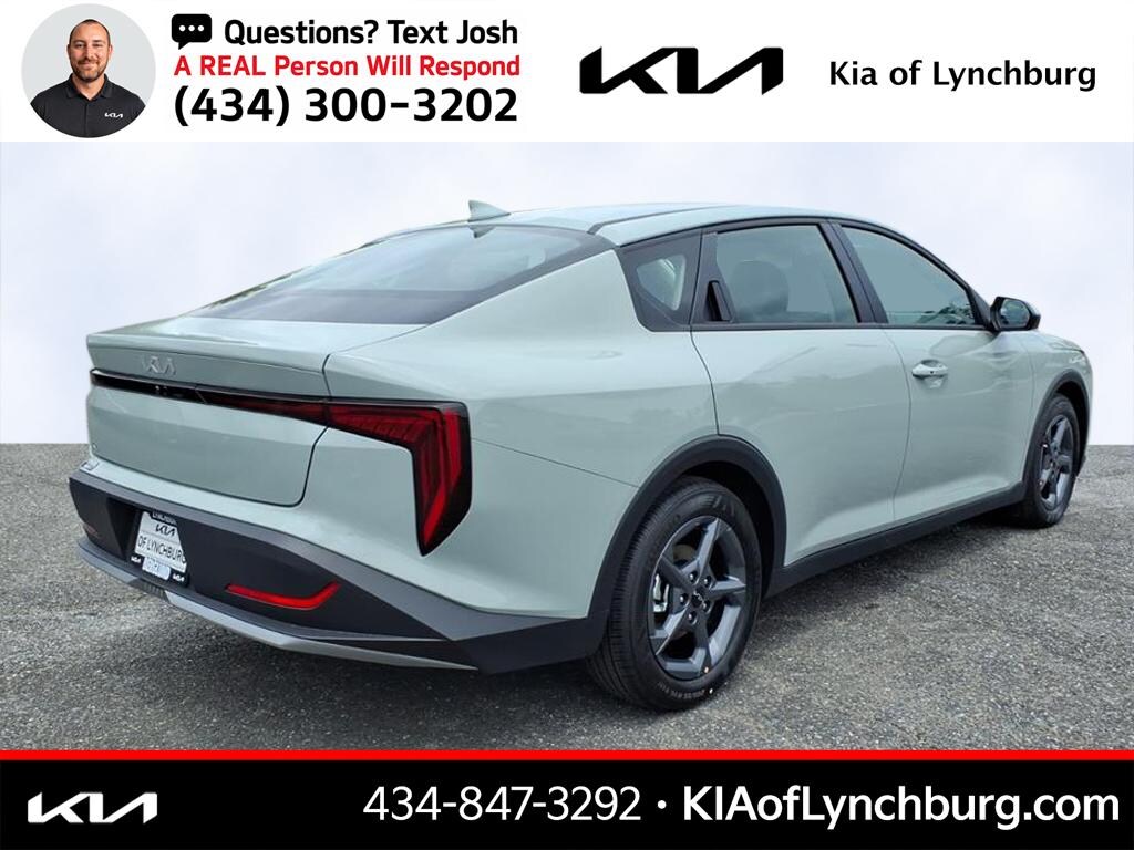 New 2026 Kia K4 LXS Sedan
