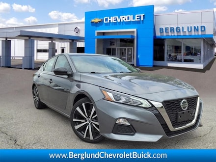 2022 Nissan Altima 2.5 SR Sedan