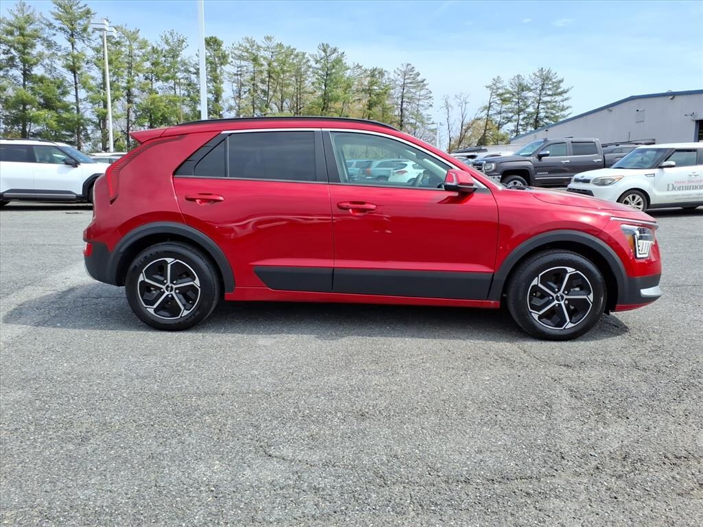 Certified 2025 Kia Niro EX Sport Utility