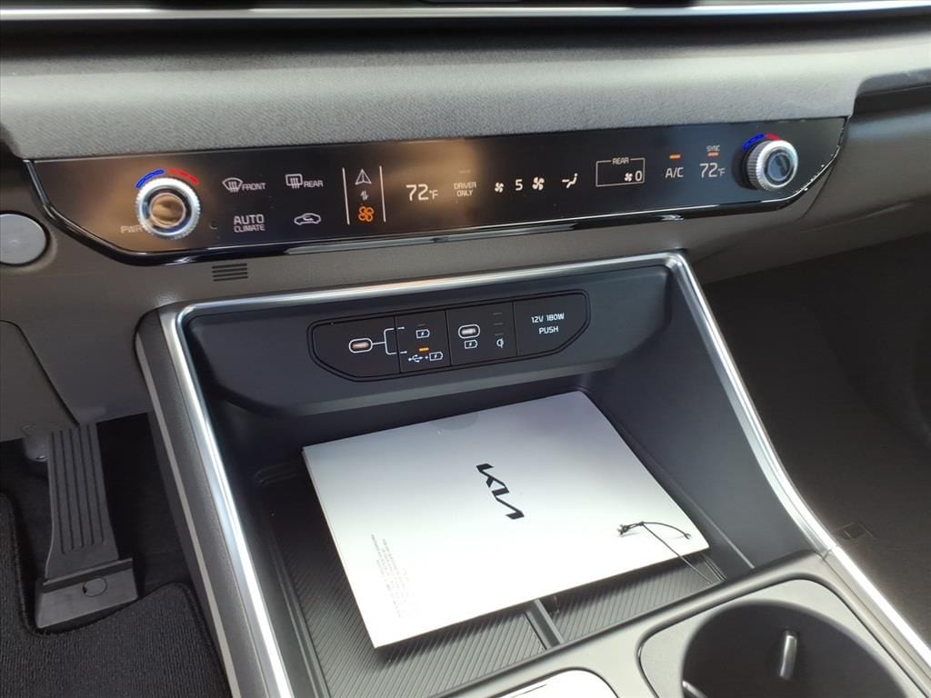 2026 Kia Carnival EX - Photo 23