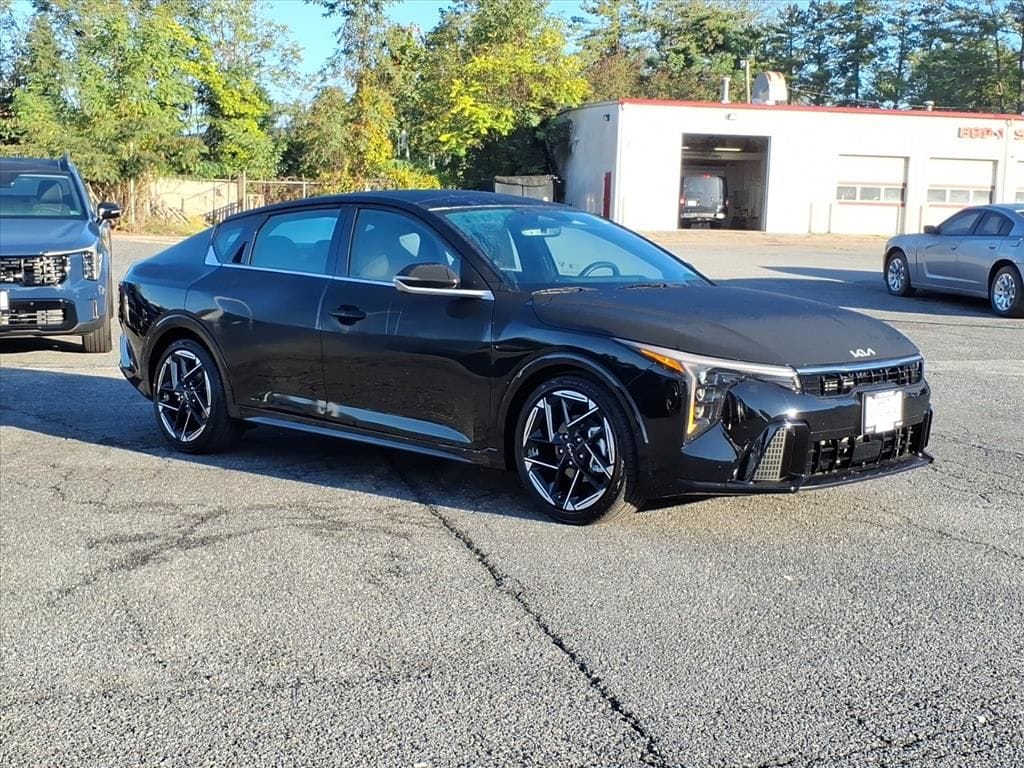 New 2025 Kia K4 GT-Line Sedan