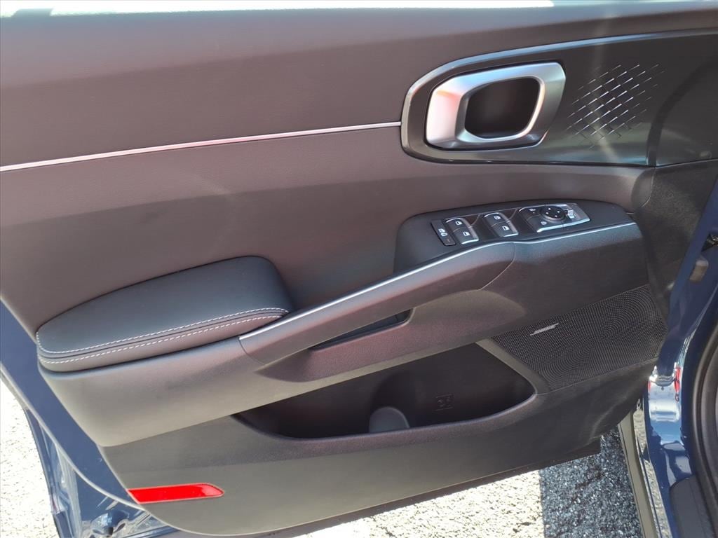 2026 Kia Sorento EX - Photo 16
