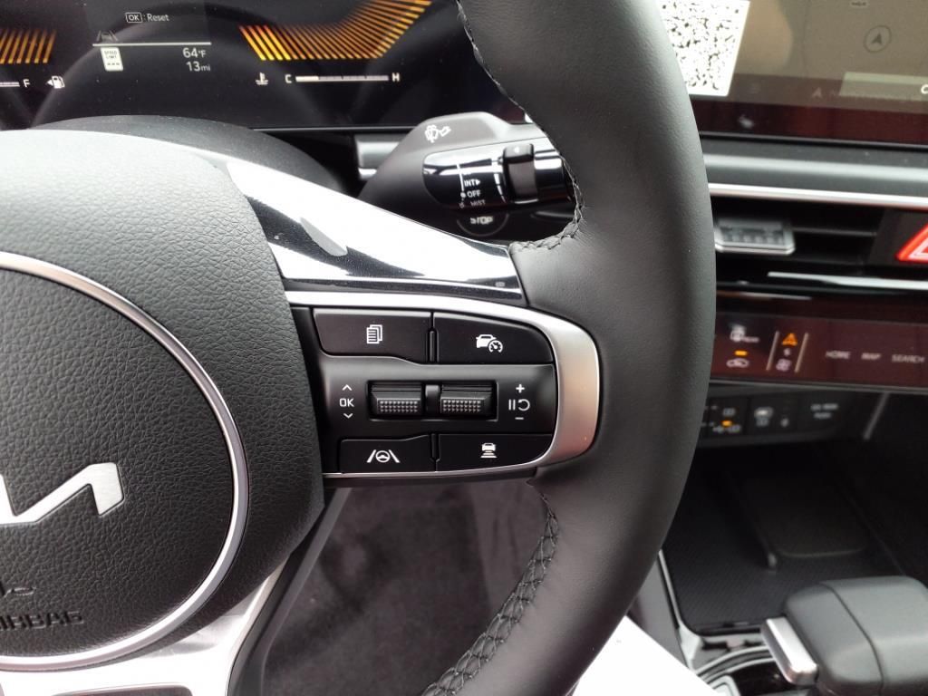 2025 Kia K5 GT-Line - Photo 20