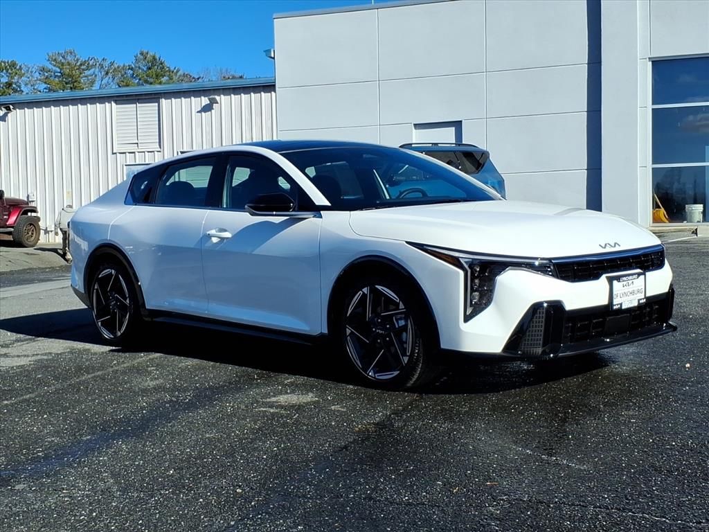 2025 Kia K4 GT-Line's photo