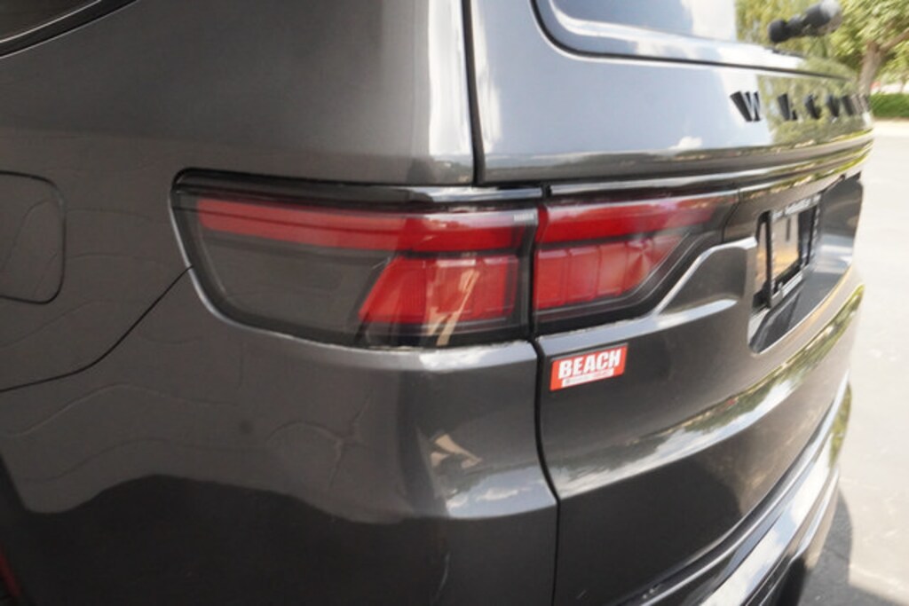 Used 2025 Jeep Wagoneer Series II SUV