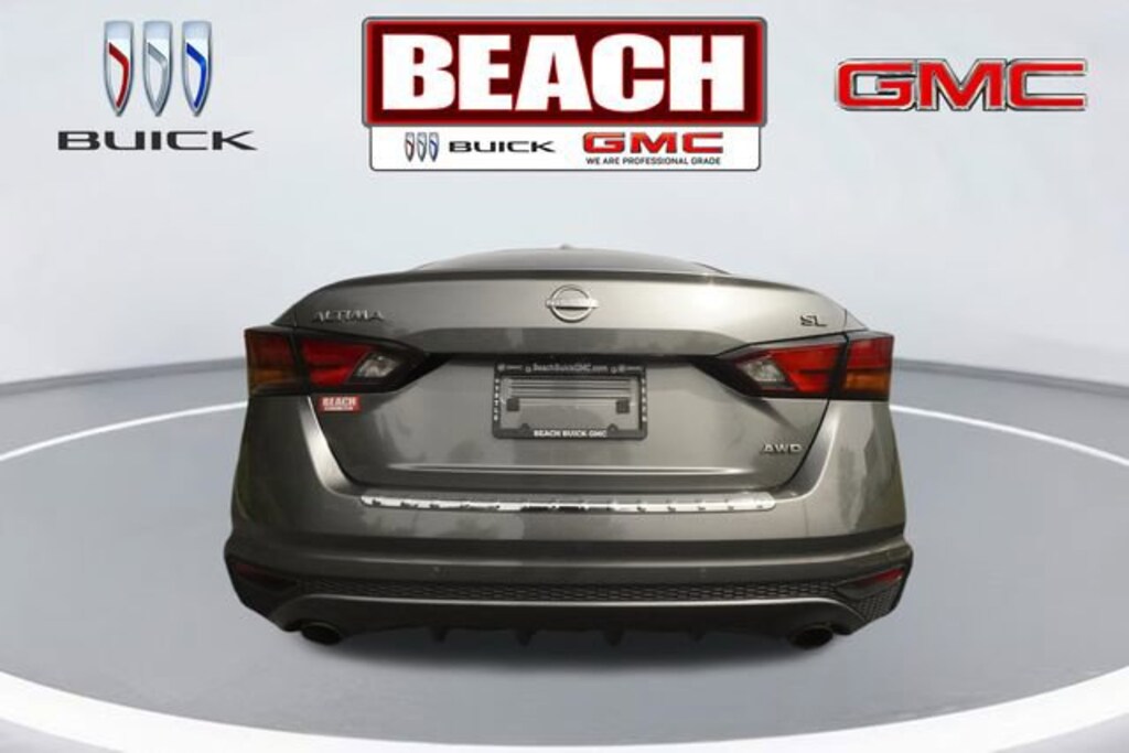 Used 2023 Nissan Altima 2.5 SL Sedan