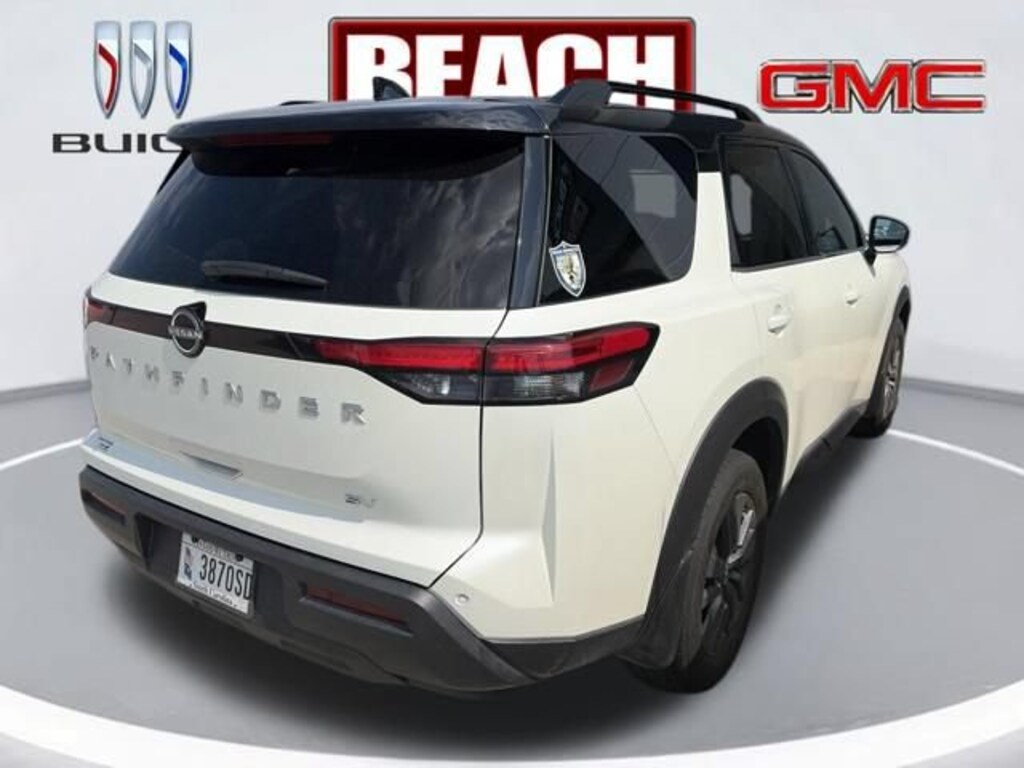 Used 2024 Nissan Pathfinder SV SUV