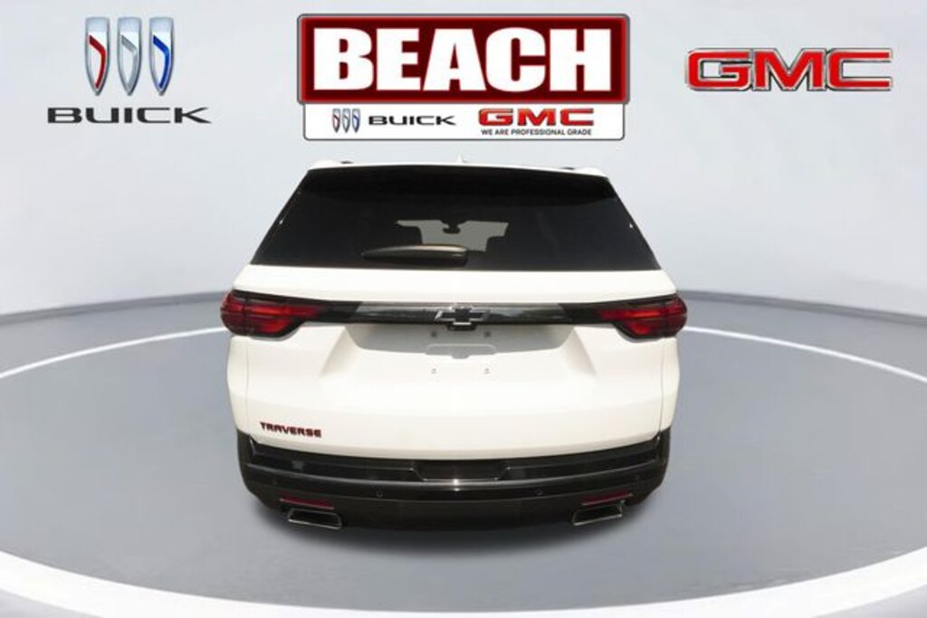 Used 2023 Chevrolet Traverse Premier SUV