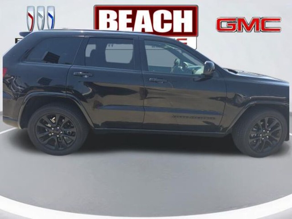 Used 2020 Jeep Grand Cherokee Laredo SUV