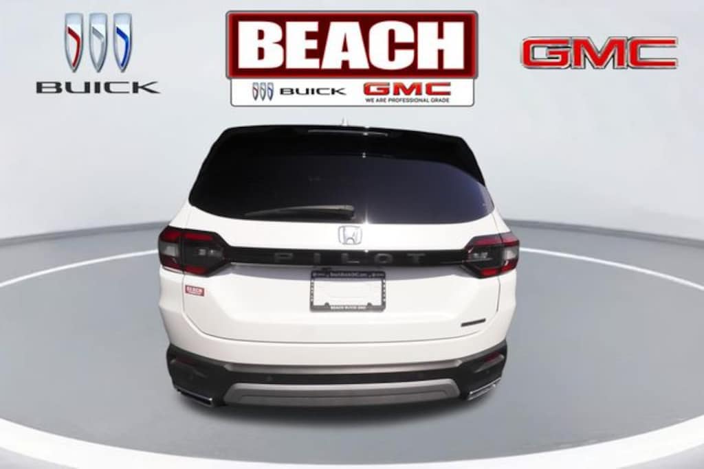 Used 2025 Honda Pilot Touring SUV