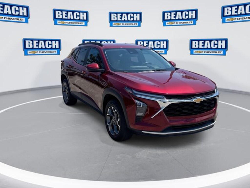 Used 2025 Chevrolet Trax LT SUV
