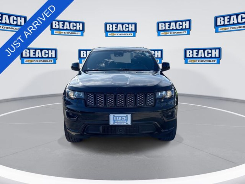 Used 2021 Jeep Grand Cherokee Laredo SUV