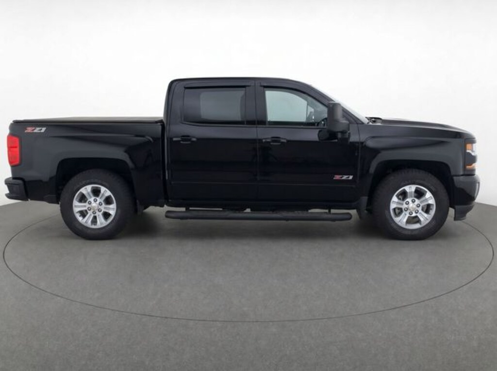 Used 2018 Chevrolet Silverado 1500 LT Truck Crew Cab