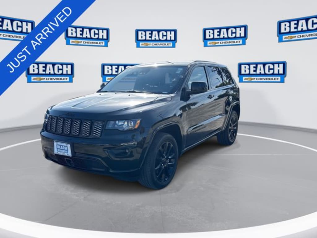 Used 2021 Jeep Grand Cherokee Laredo SUV