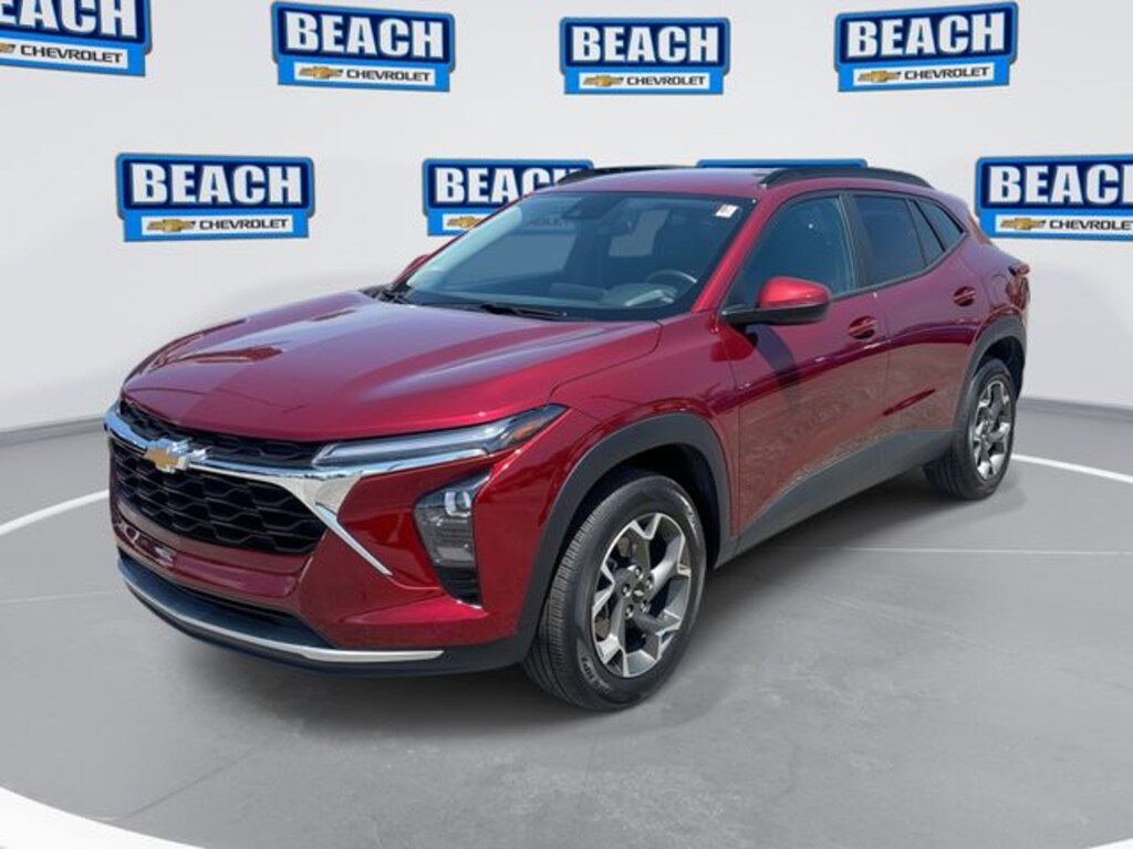 Used 2025 Chevrolet Trax LT SUV