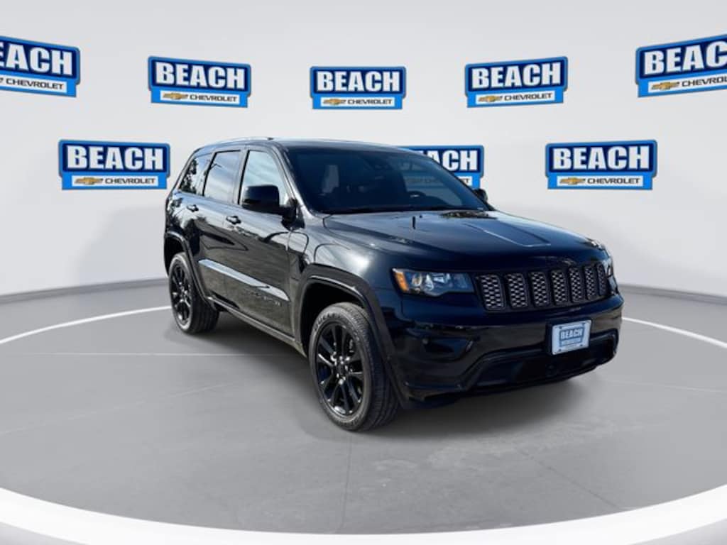Used 2021 Jeep Grand Cherokee Laredo SUV