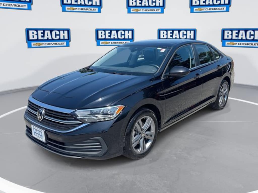 Used 2024 Volkswagen Jetta 1.5T SE Sedan
