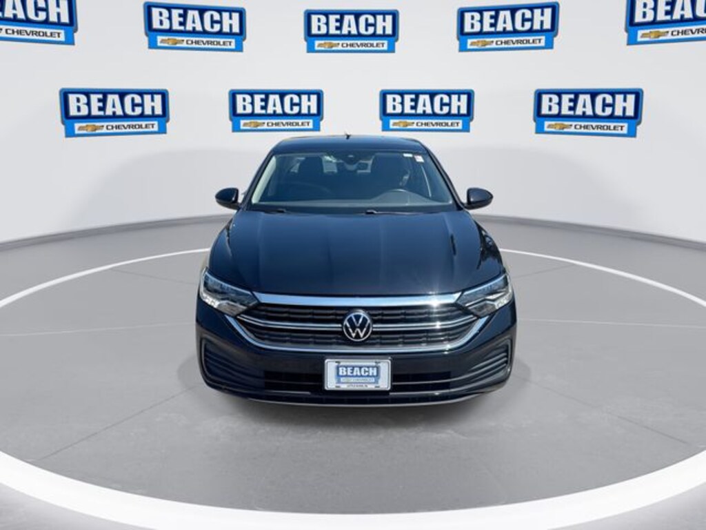 Used 2024 Volkswagen Jetta 1.5T SE Sedan