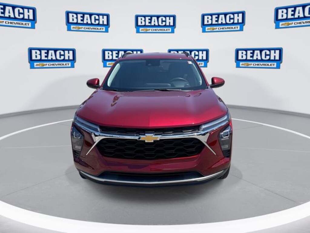 Used 2025 Chevrolet Trax LT SUV